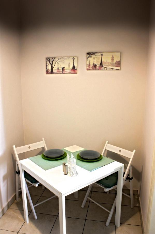 Central Apartment at Koukaki Area Athena Bagian luar foto